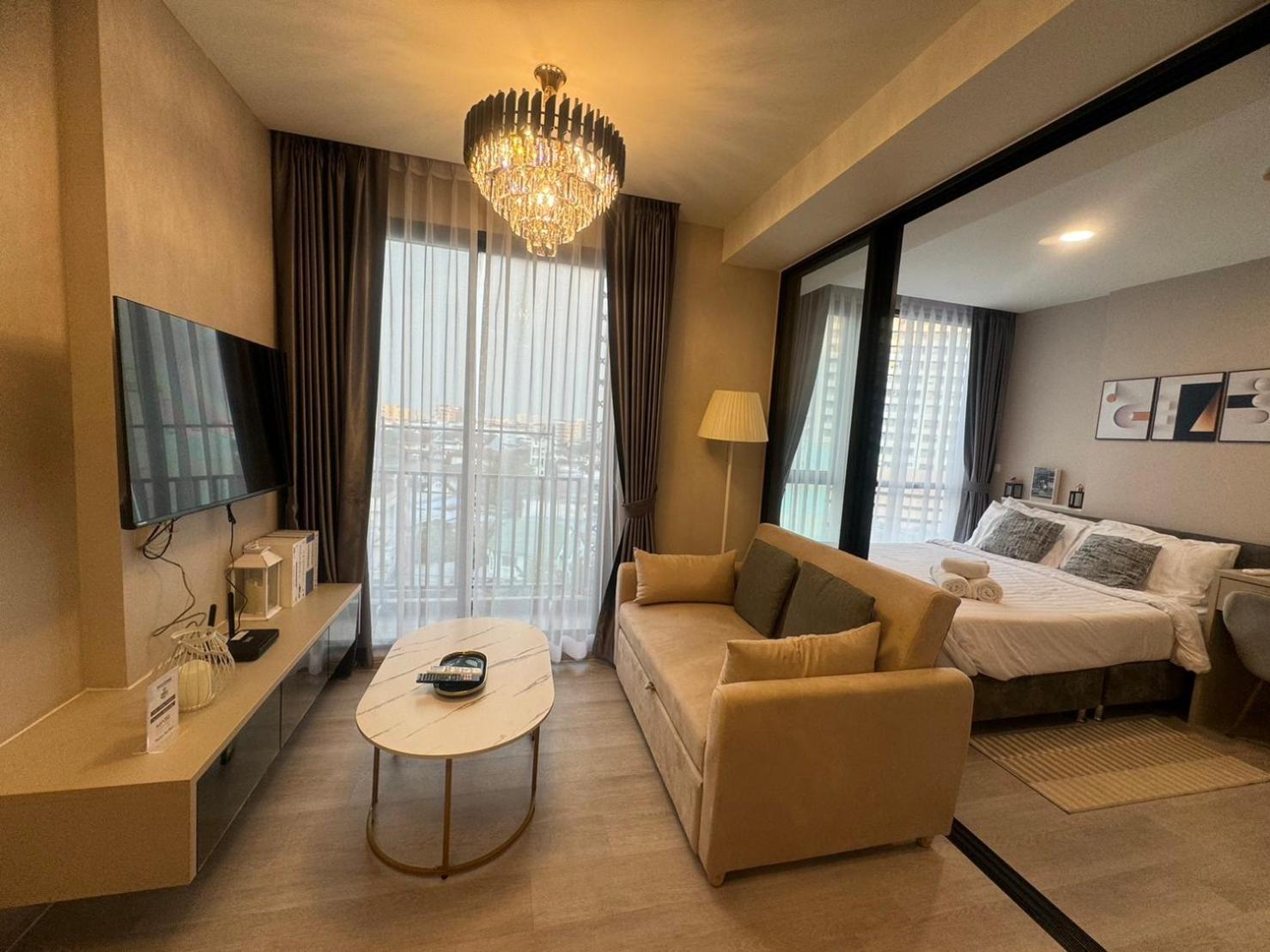 Maxxi Prime Ratchada - Sutthisan Near Jodfair Market Apartment Bangkok